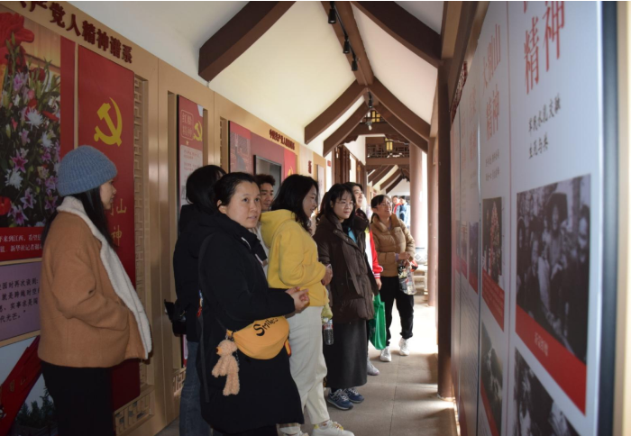 健步走活动现场2.png