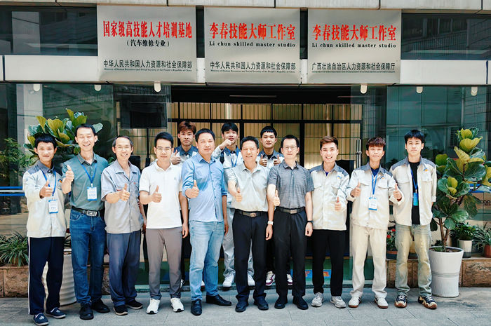 4月份越南提升班圆满结束1_副本.jpg