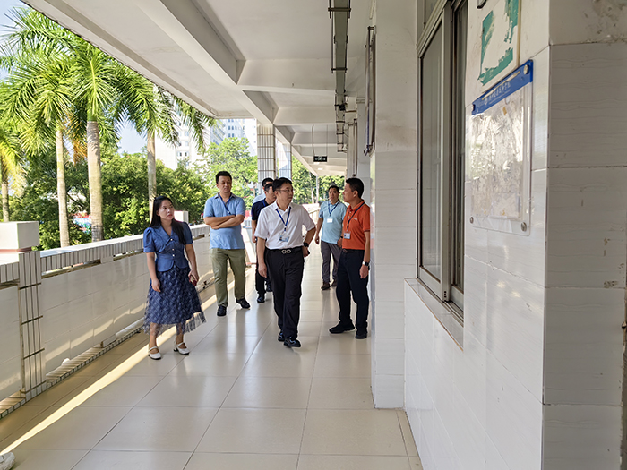 1758182929487052610.jpg 检查组巡视邕武校区上课情况.jpg